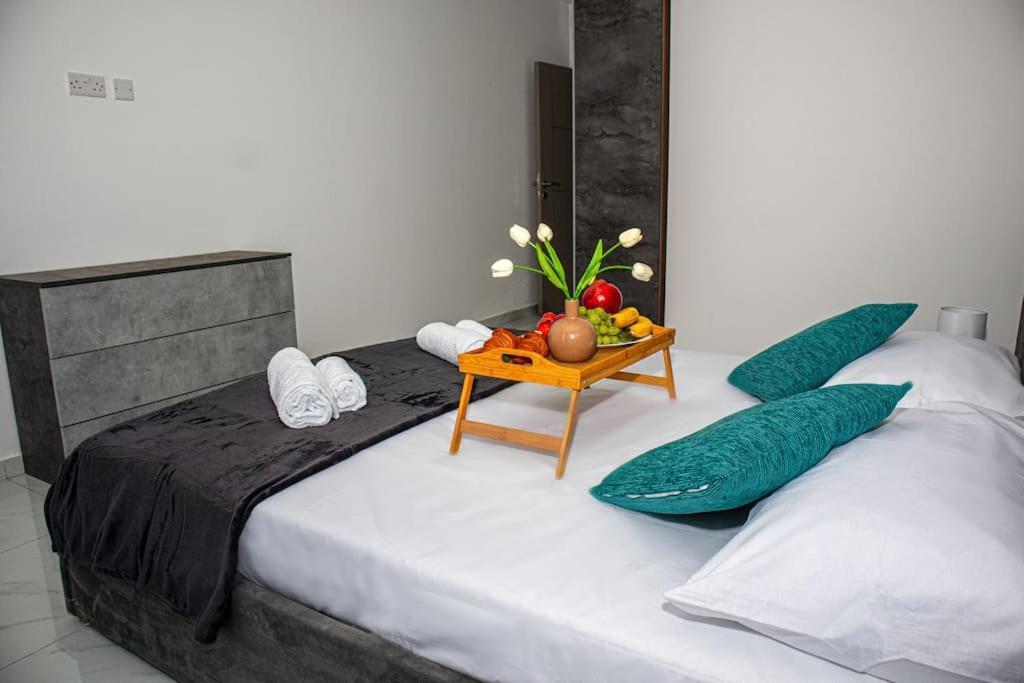 Stylish Seafront Spinola Apartment San Ġiljan Exterior foto