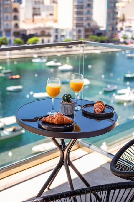 Stylish Seafront Spinola Apartment San Ġiljan Exterior foto