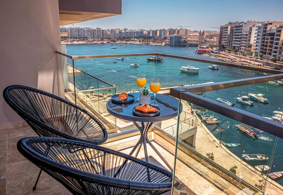 Stylish Seafront Spinola Apartment San Ġiljan Exterior foto